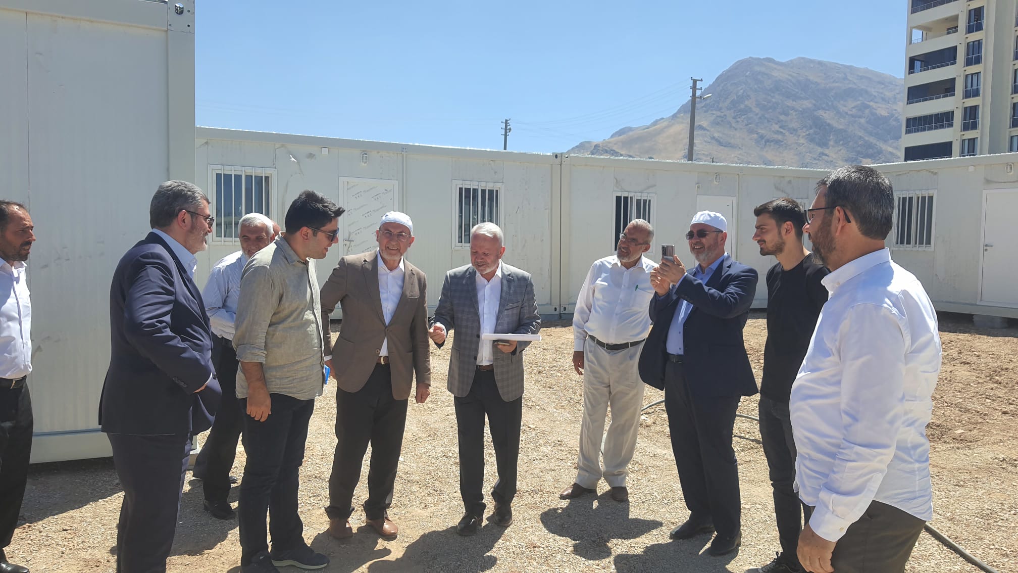 Elbistan Geçici Yaşam Alanı Faaliyete Açıldı Elbistan Geçici Yaşam Alanı Faaliyete Açıldı